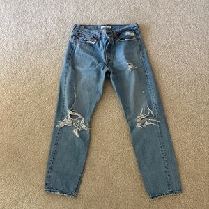 Levi’s Wedgie Distressed Jean